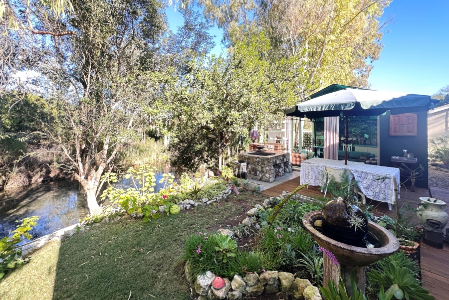 2 Bedroom Property for Sale in Stilbaai Oos Western Cape